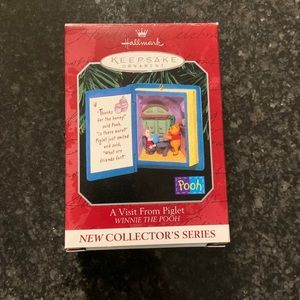 Hallmark Keepsake. Winnie the Pooh. A visit from Piglet.
